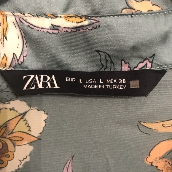 Zara satin feel floral blouse - Picture 2 of 4